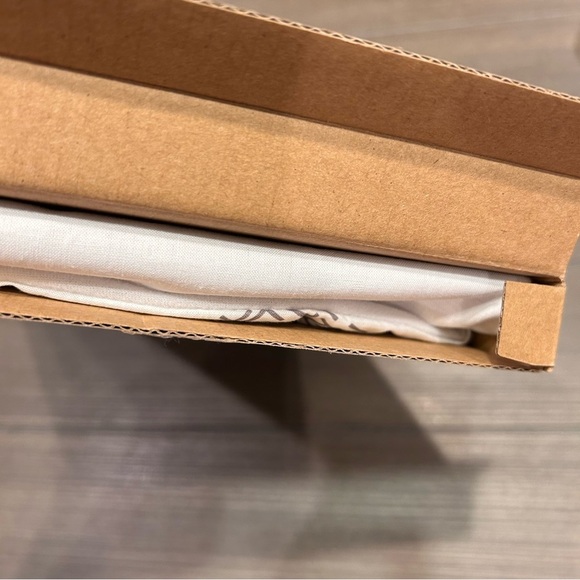 NEW! 4moms bassinet sheet! - Picture 5 of 7